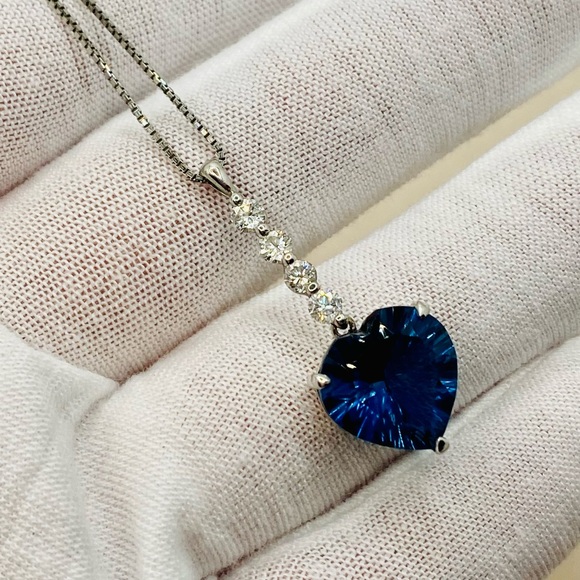 EUC Platinum Natural London Blue Topaz Heart Necklace w/ Diamond Accents - Picture 10 of 17